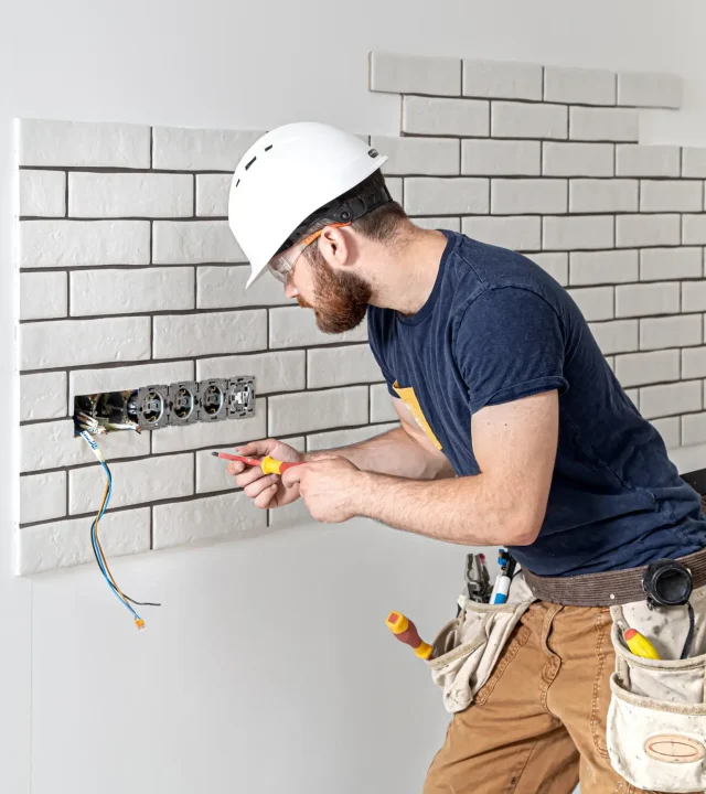 steckdosen montage durch elektriker hwr